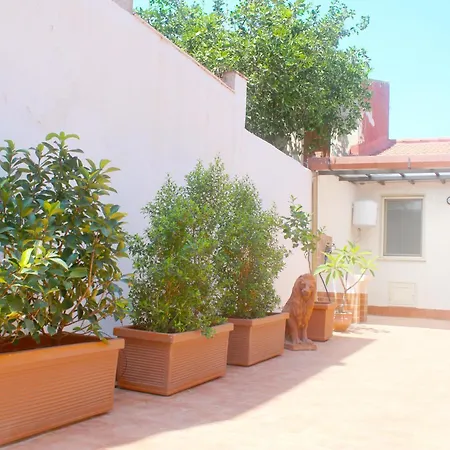 Etna&sea Luxury Downtown House Vakantiehuis *